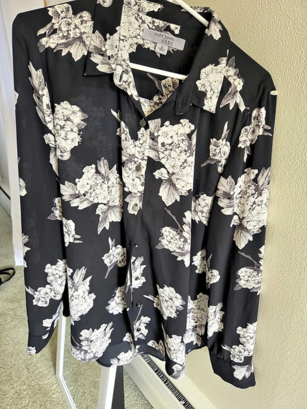 ruff hewn Floral Shirt in Black & White Size Large